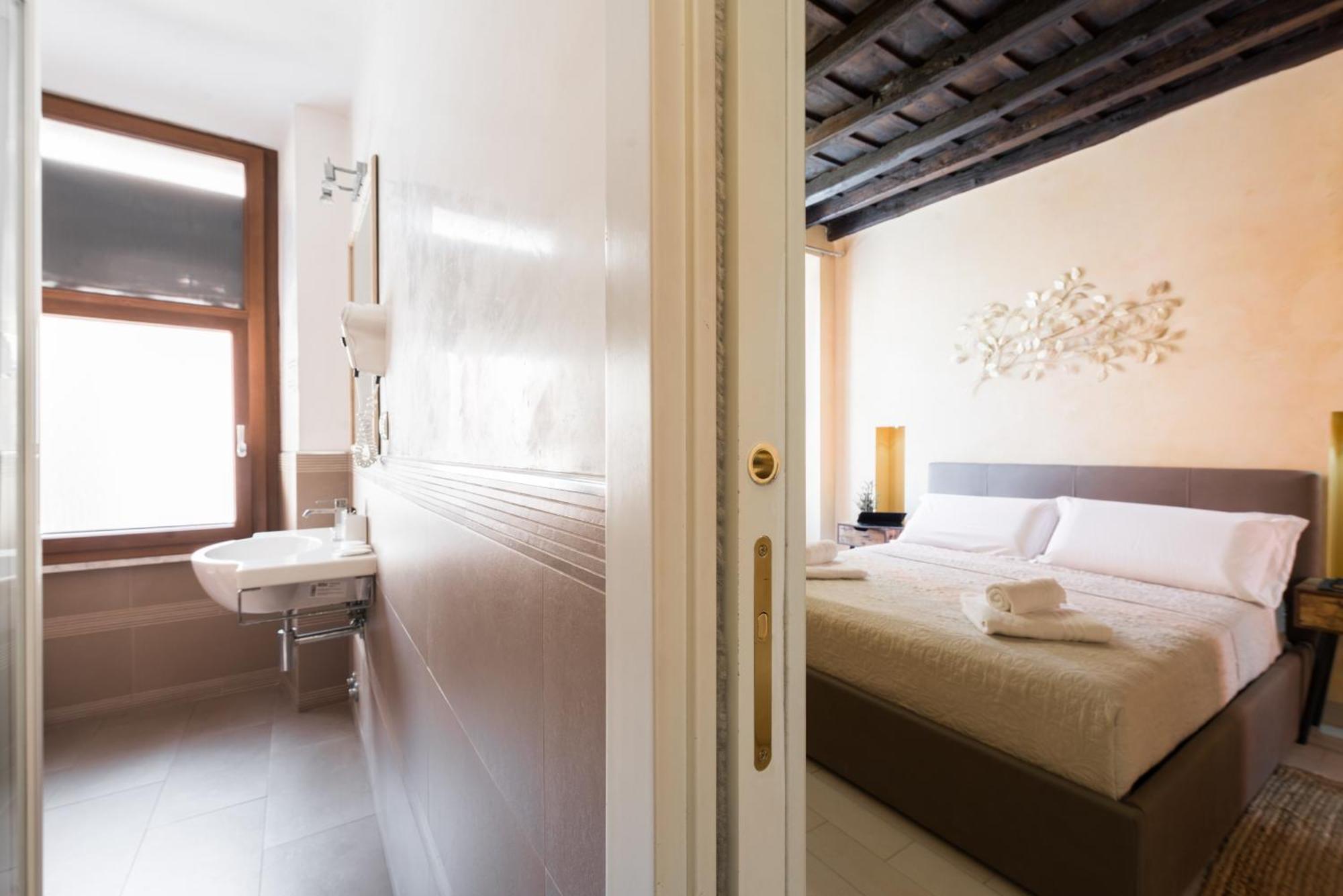 Trinita Dei Monti Hotel Rome Bagian luar foto
